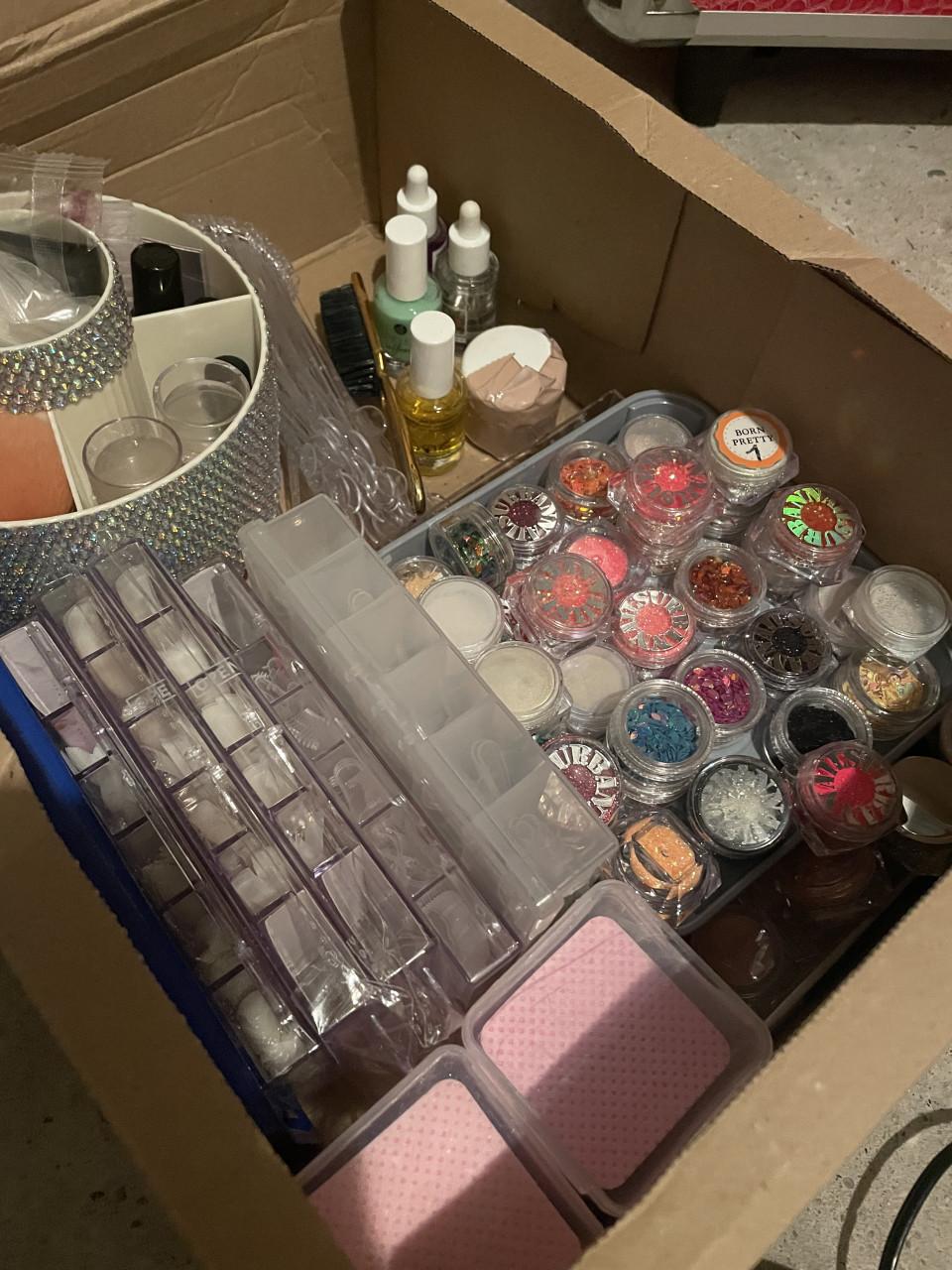 Nagelkoffer + inhoud