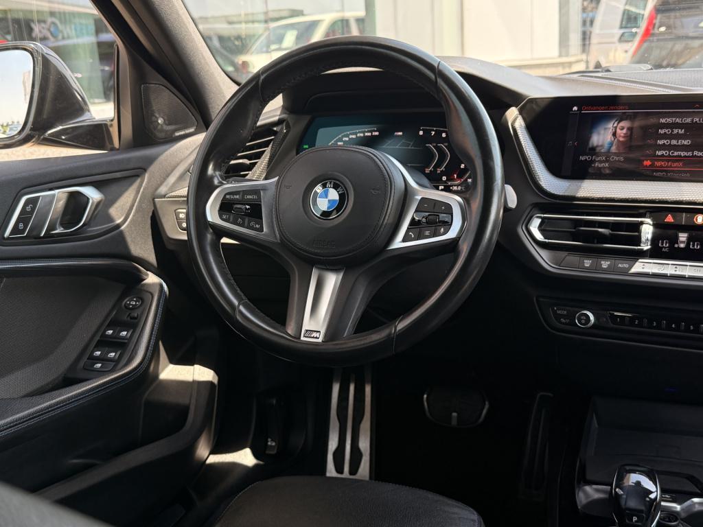 BMW 1 Serie 118i m-sport executive edition | apple carplay | harman kardon 