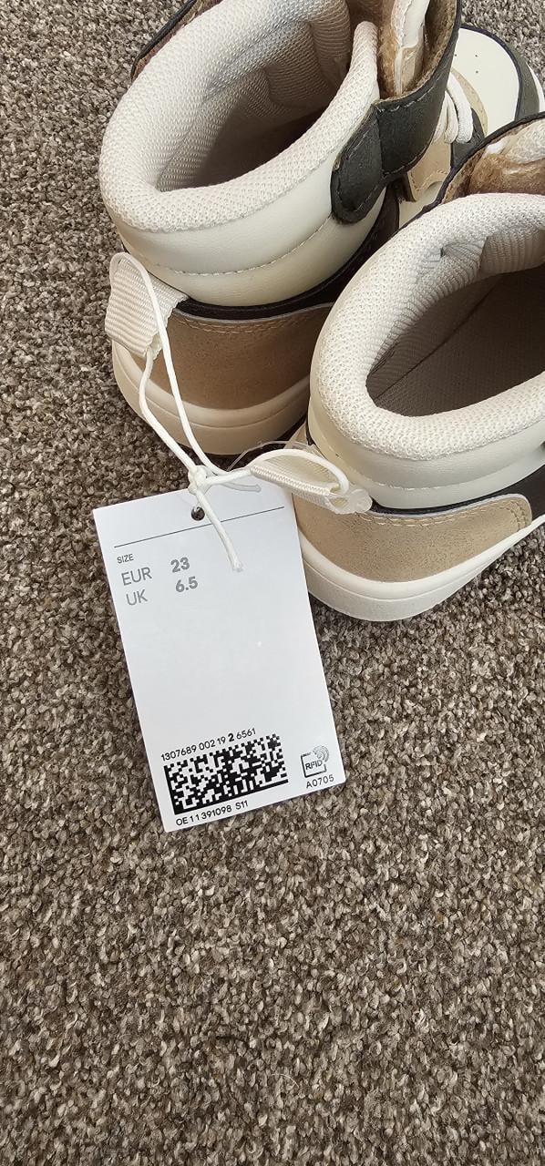 H&M nieuwe hoge sneakers maat 23