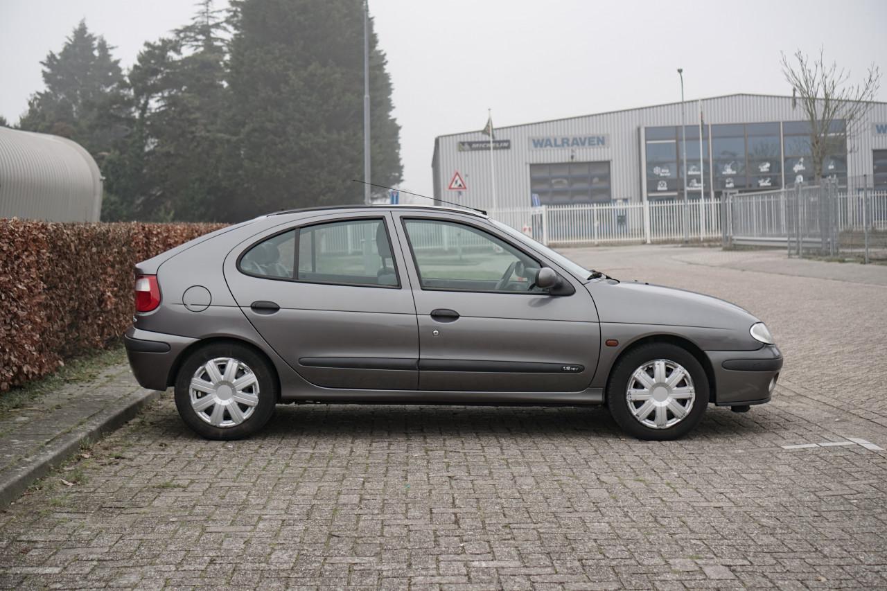 Renault Megane Berline - APK juni 2027