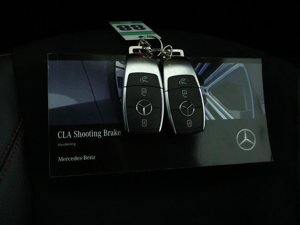 Mercedes-Benz Cla shooting brake shooting brake 180 amg | keyless go | sfee
