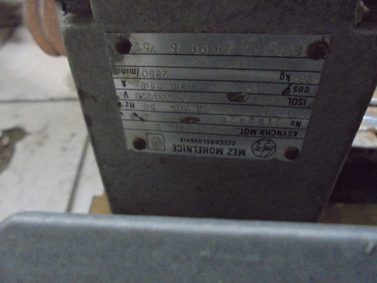 Te koop elektro motoren in werkbare goede conditie komen van een zaagtafels