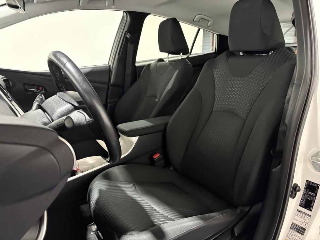 Toyota Prius 1.8 first edition | camera | bsm | pdc |