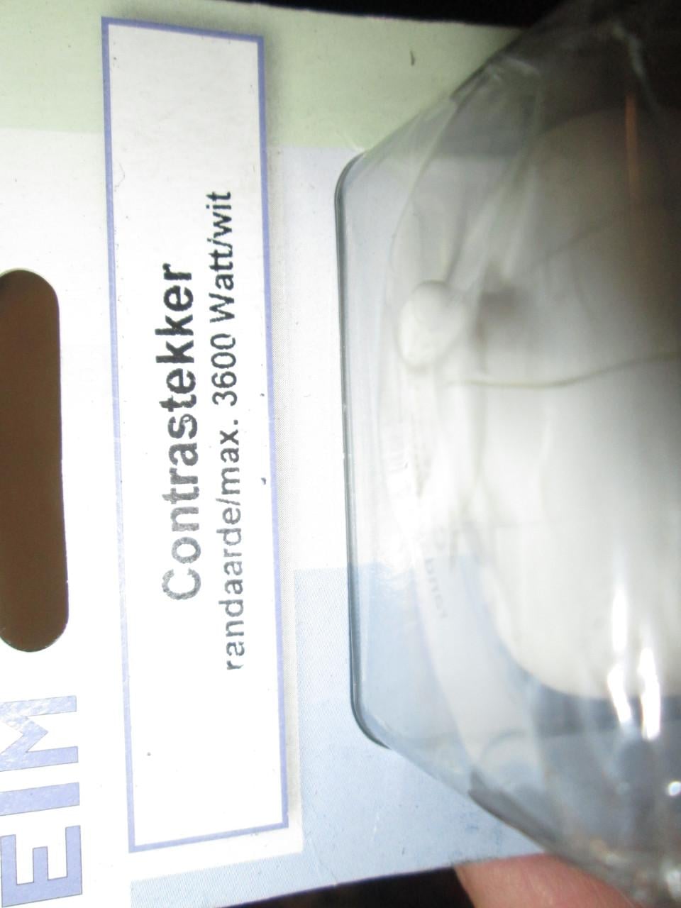 Nieuwe  geaarde stekkers en contra stekkers