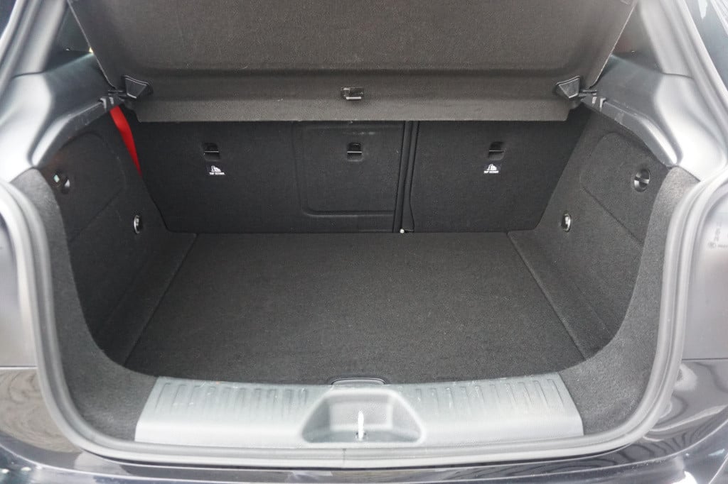 Mercedes-Benz A-Klasse 250 sport airco / navi / carplay / stoelverw. / crui