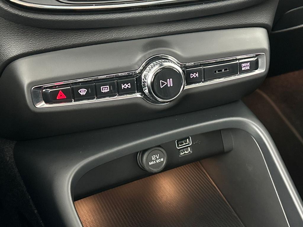 Volvo XC40 t5 262pk recharge inscription| pano| leder| camera| keyless| dab