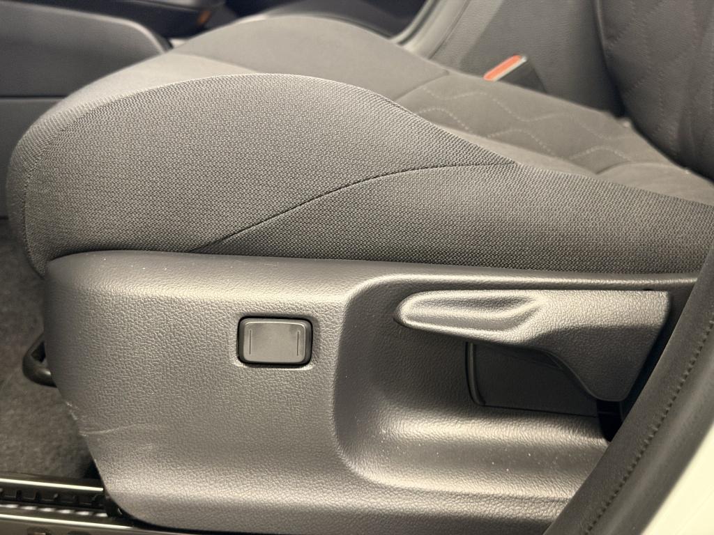 Toyota Corolla Cross hybrid 140 active