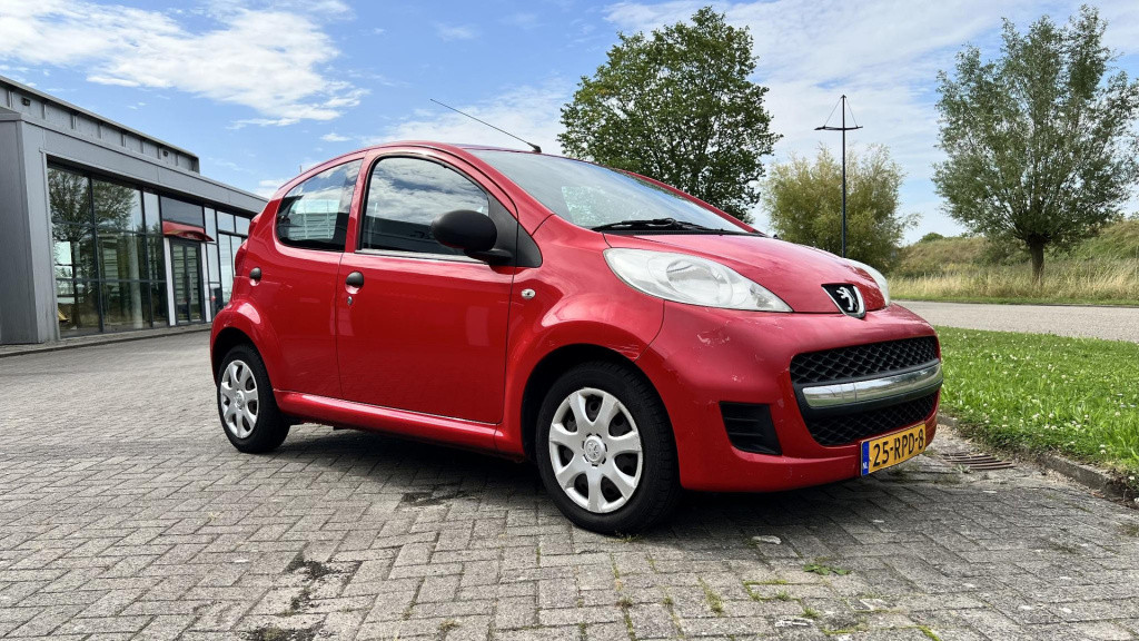 Peugeot 107 1.0-12v xr