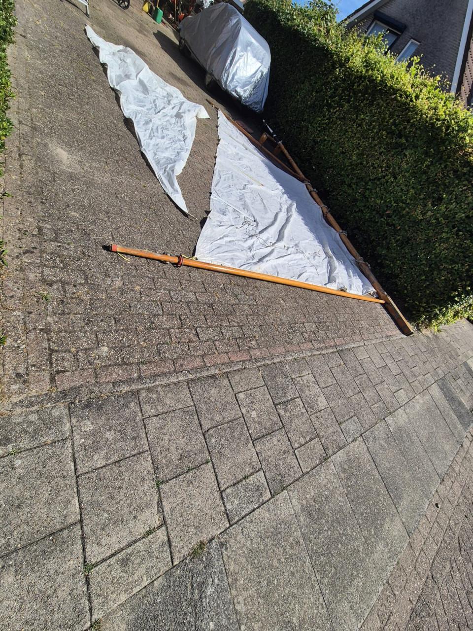 Onderdelen houten zeilboot