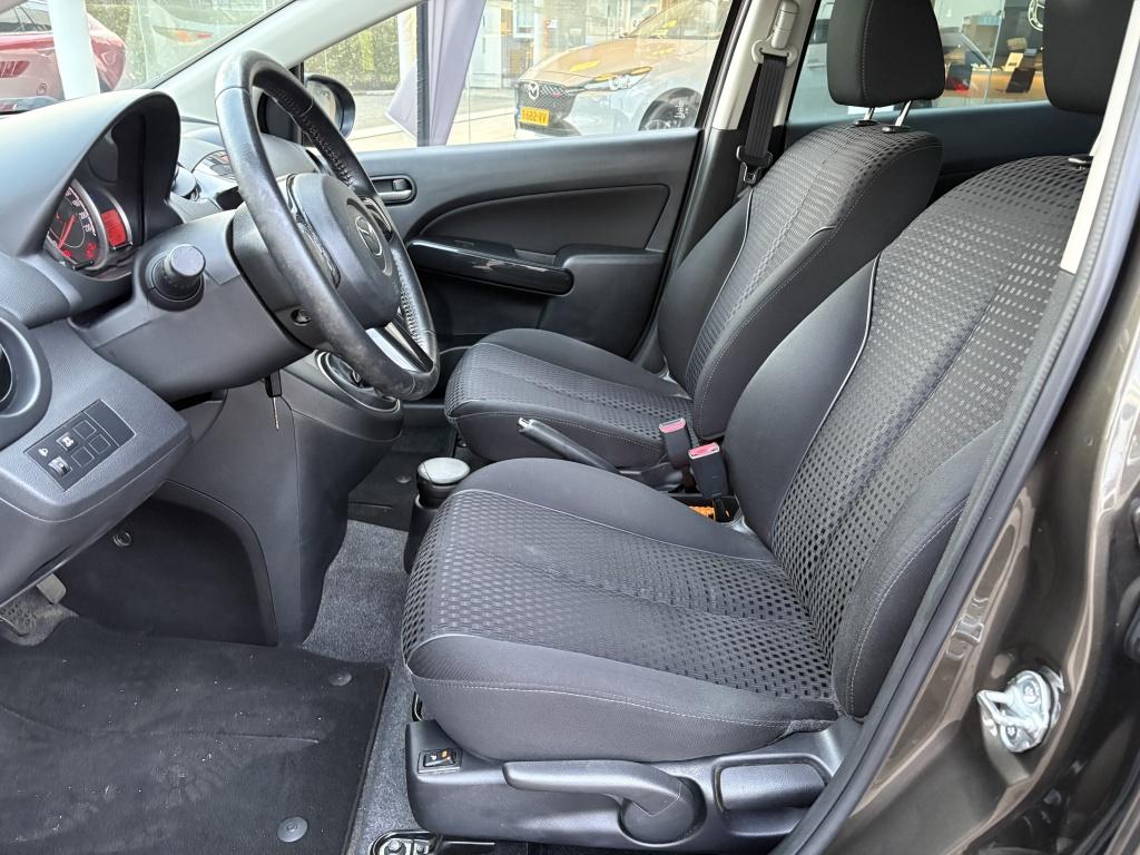 Mazda 2 1.3 silver edition