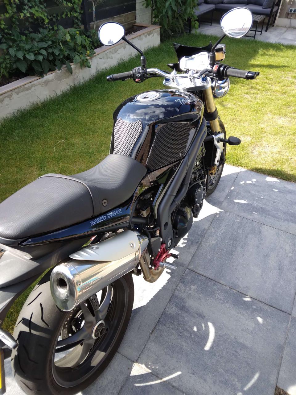 Triumph Speed Triple 1050