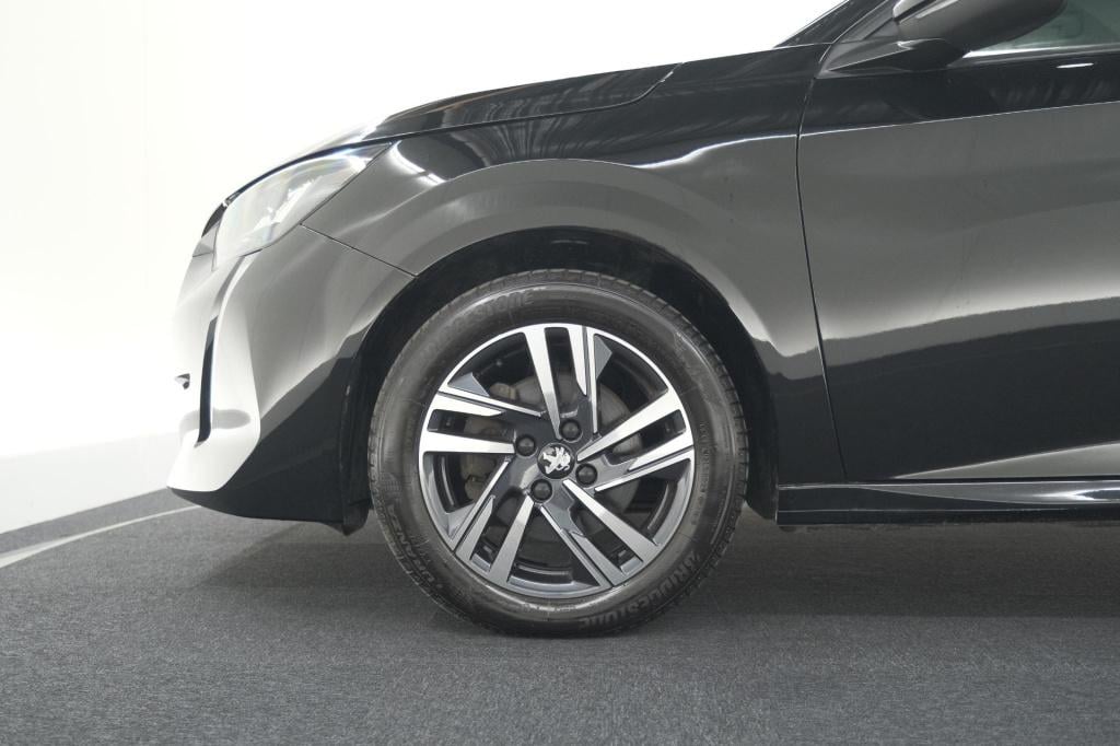 Peugeot 208 puretech 100 eat8 allure pack | keyless | camera | navigatie | 