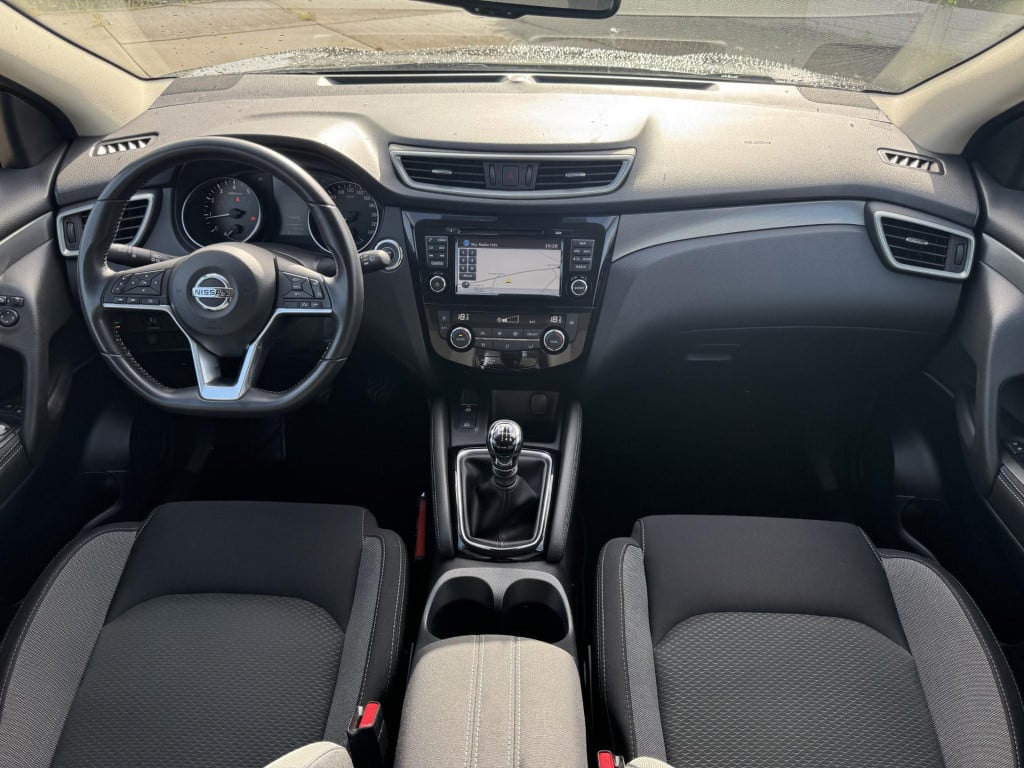 Nissan Qashqai 1.2 n-connecta design pack | trekhaak | panoramadak | naviga