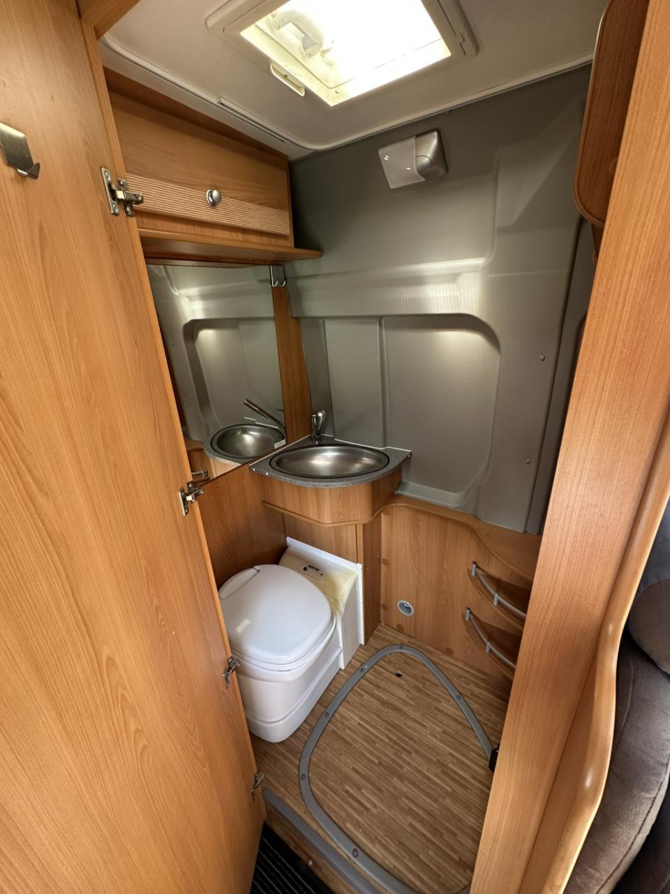 Dethleffs Onbekend 2win