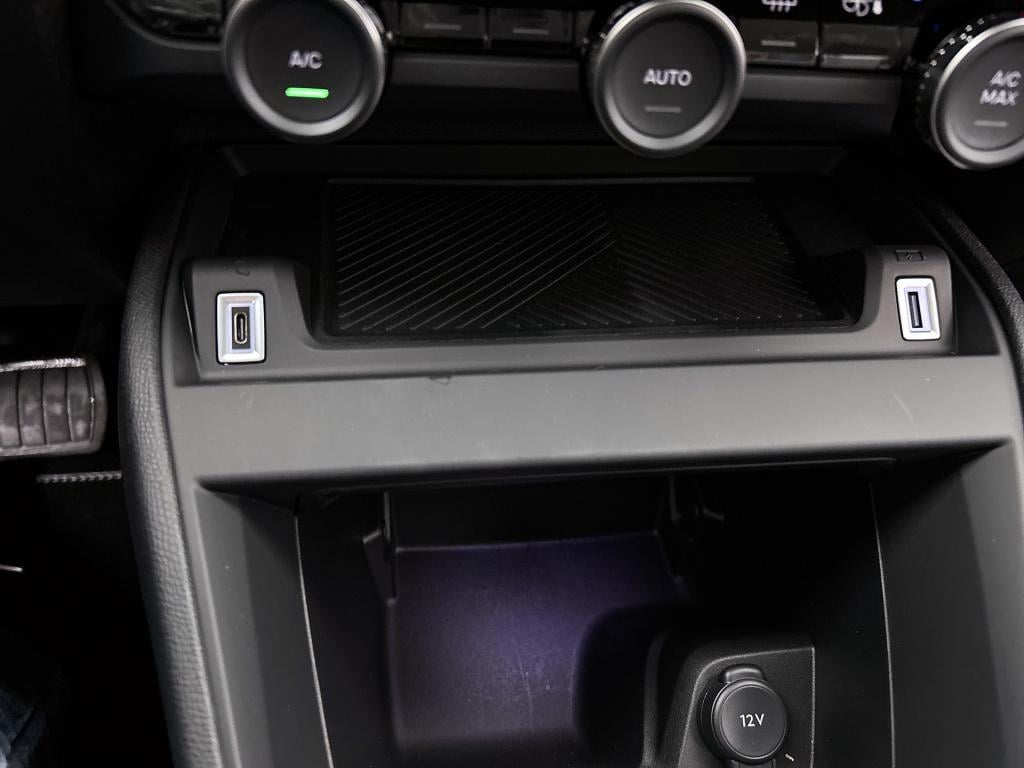 Citroen C4 X hybrid 145pk automaat max | trekhaak | all season banden |