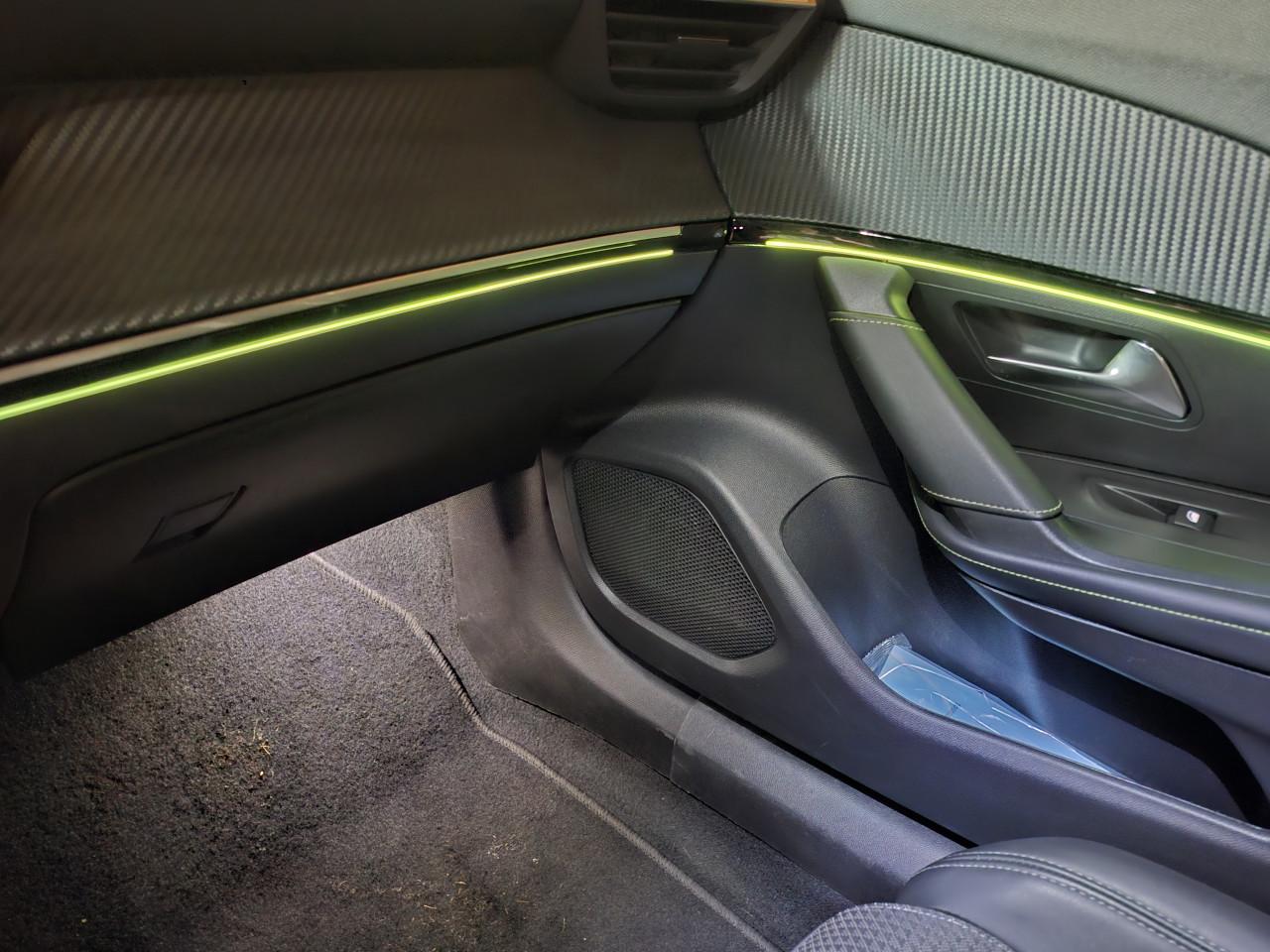 Zwarte Peugeot 2008 GT automaat/ 3D cockpit