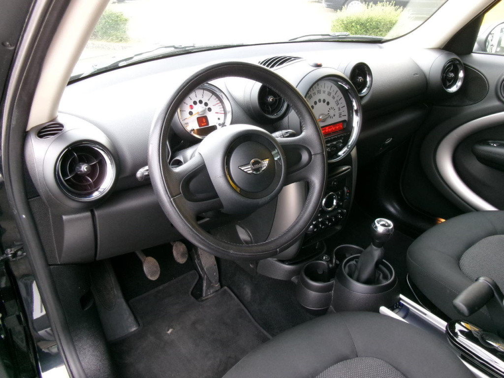 Mini Countryman one 1.6 airco, lm.velgen