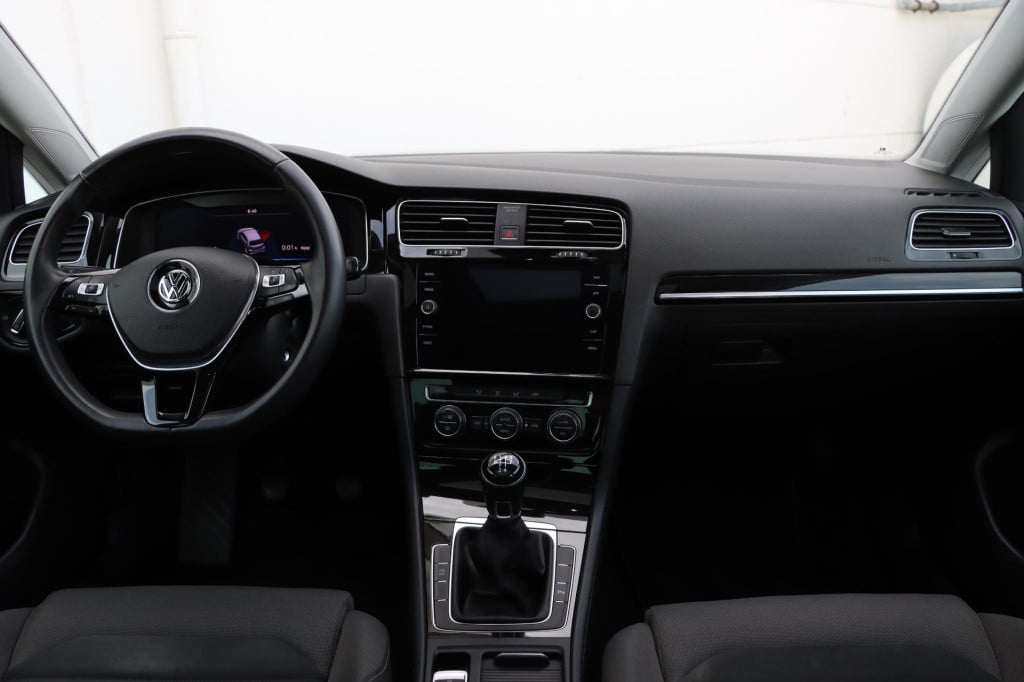 Volkswagen Golf 1.6 tdi highline r-line