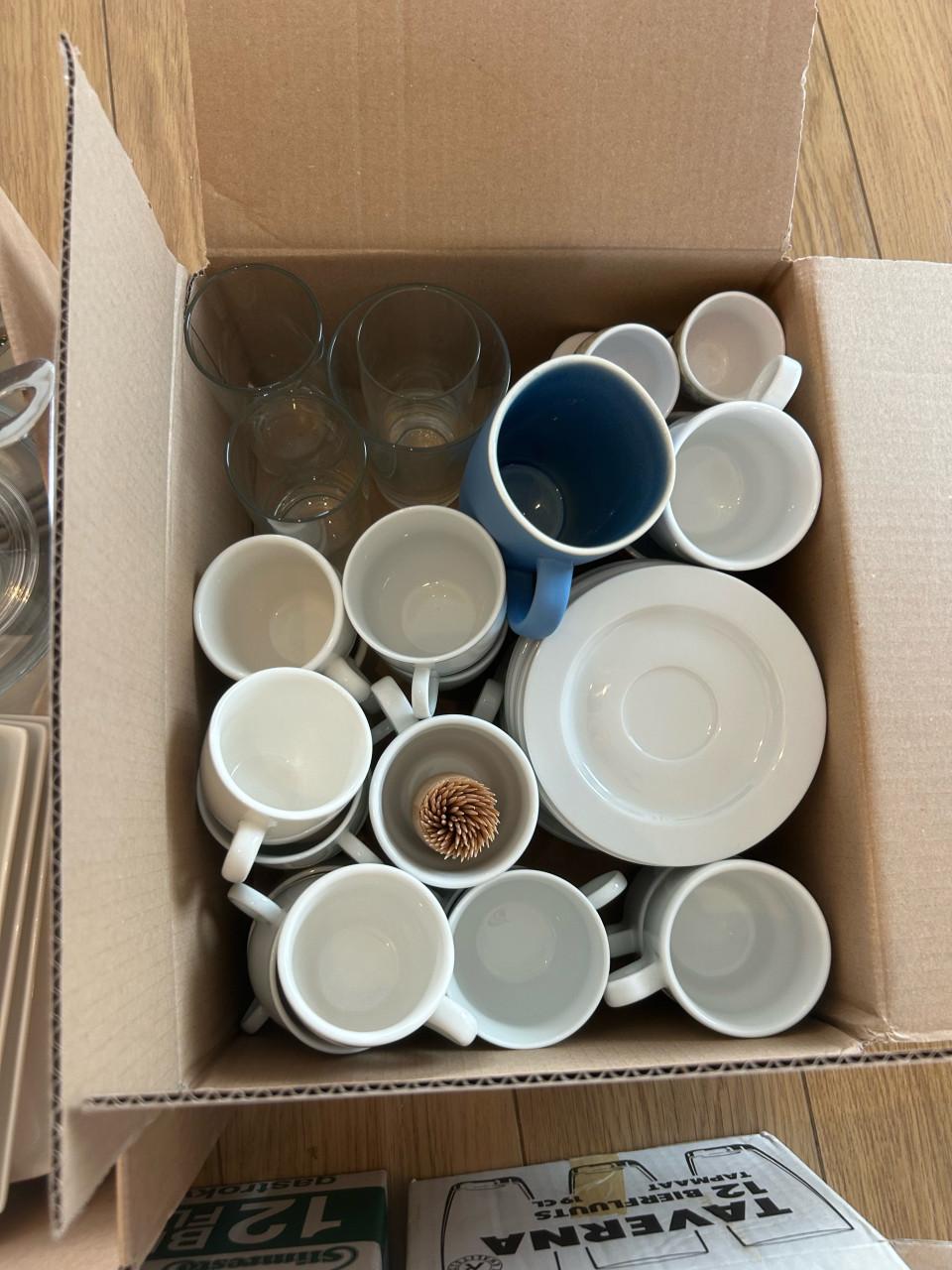 Service, kopjes, bordjes, schaaltjes etc