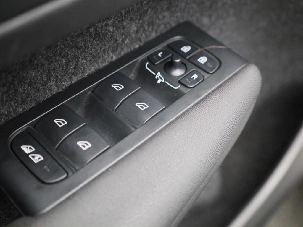 Volvo XC40 recharge core | automaat | apple carplay / android auto | virtua