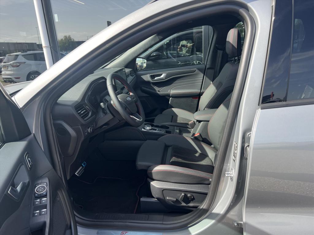 Ford Kuga 2.5 phev 243pk e-cvt st-line x , trekhaak , panodak , winterpack 