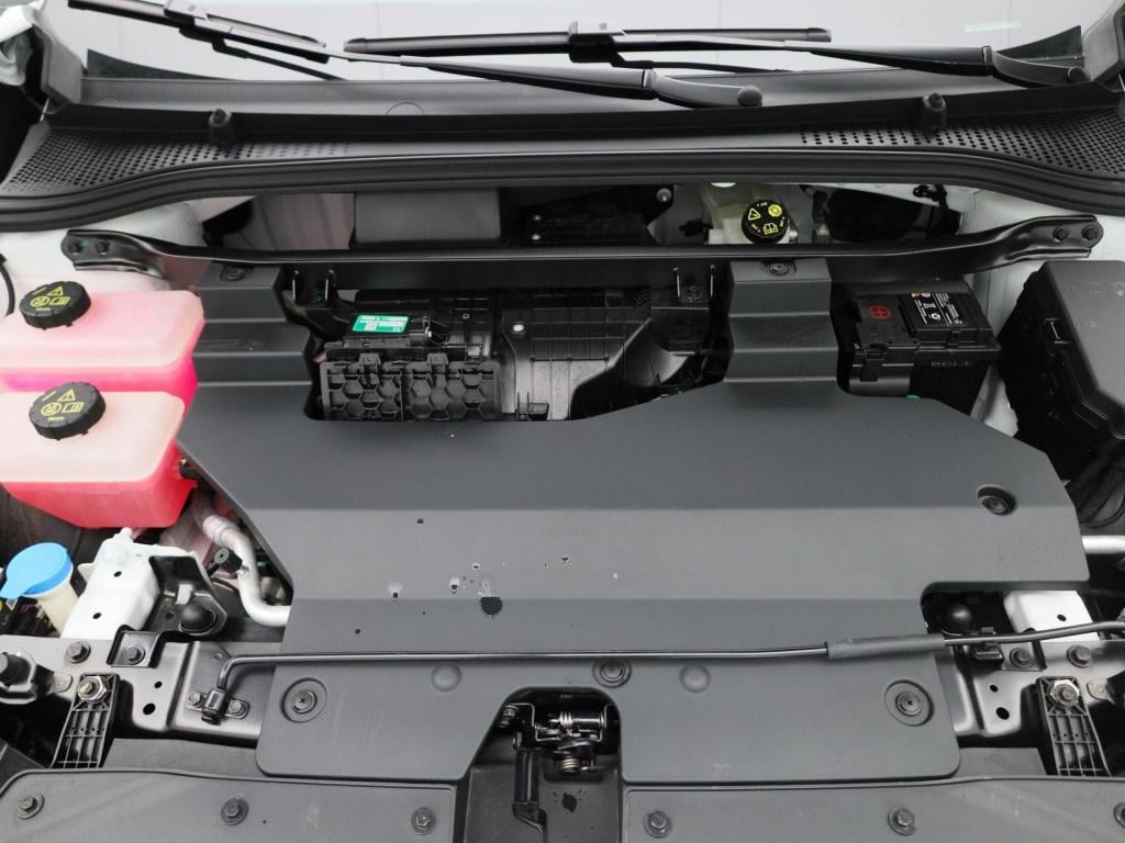 MG Mg4 64 kwh luxury | automaat | navigatie | climate control | apple carpl