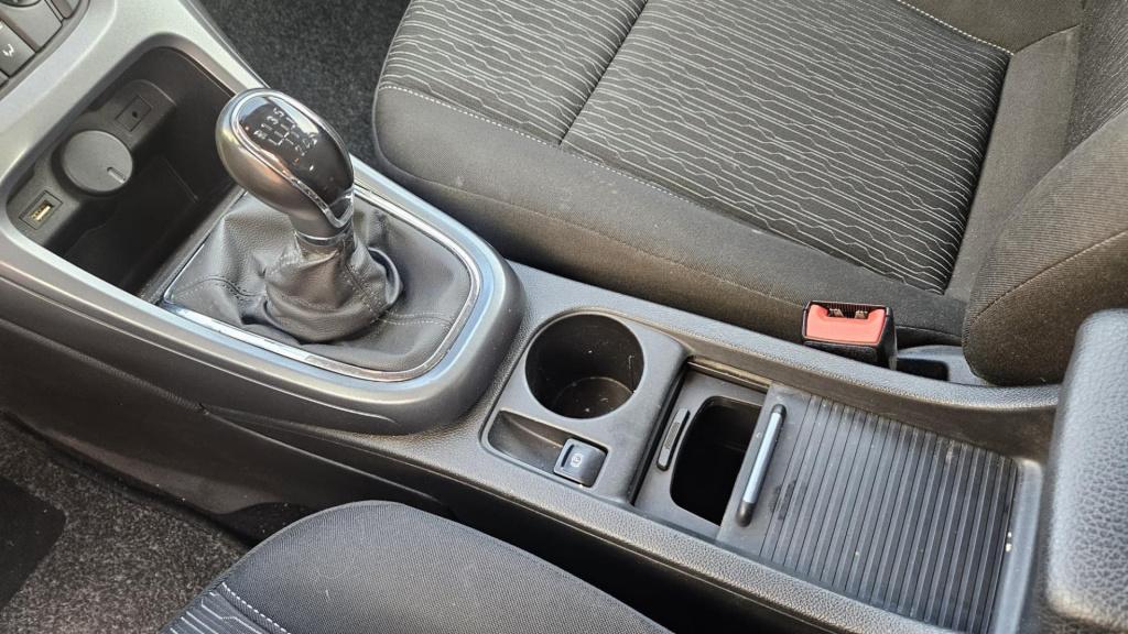 Opel Astra sports tourer 1.4 turbo blitz