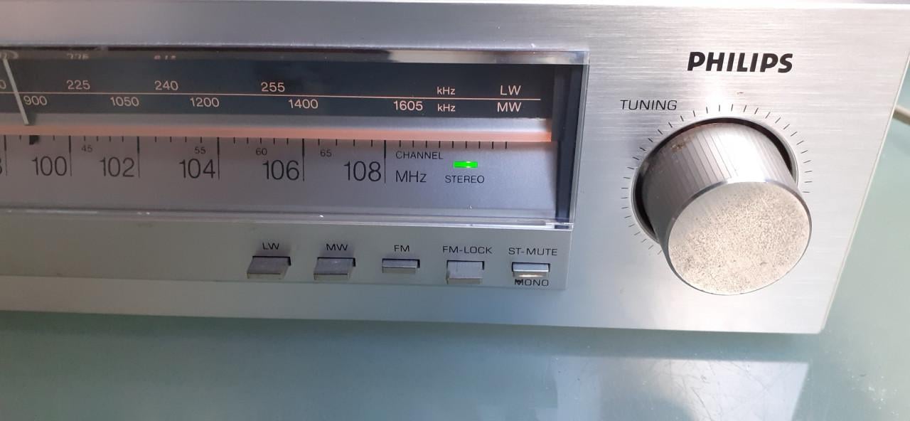Philips F2212 vintage tuner