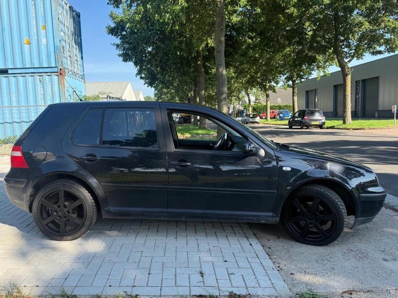 Volkswagen Golf 1.6-16V FSI Ocean Jaar apk