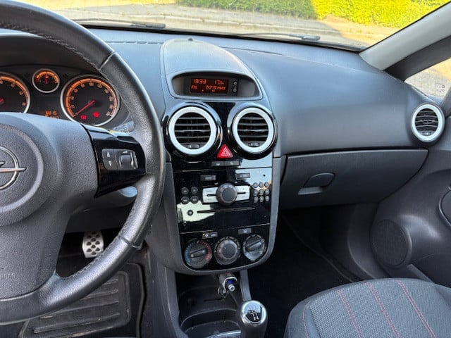 Opel Corsa 2010 Wit Nürburgring Edition