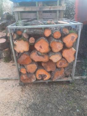 Perenhout voor zelf te klieven.