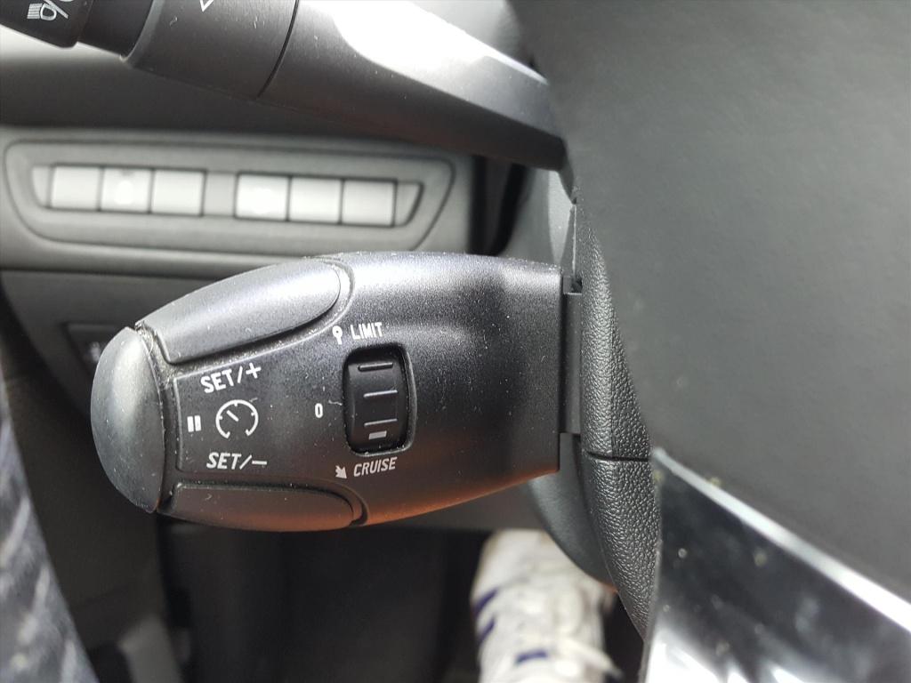 Peugeot 208 1.2 vti 82pk 5d style navigatie | airco | cruise control | blue