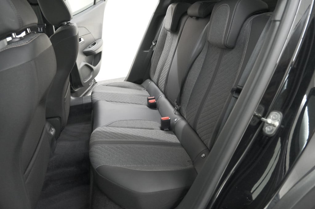 Peugeot 2008 puretech 130 eat8 allure | 360 camera | adaptieve cruise contr