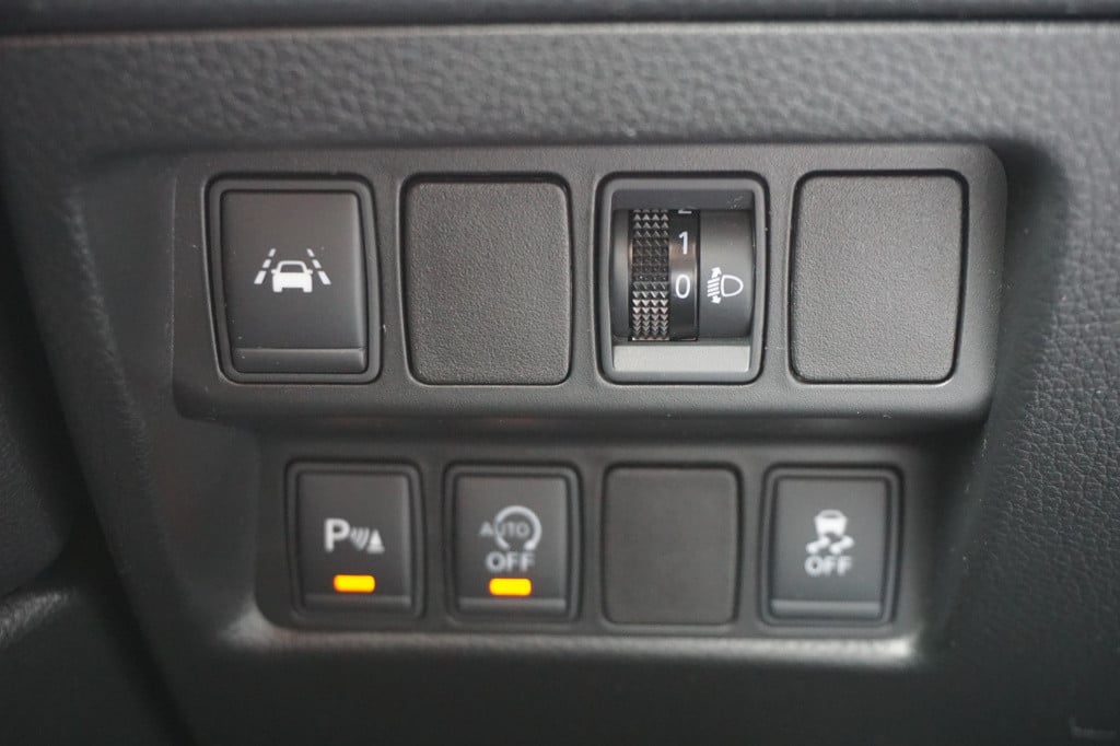 Nissan Qashqai 1.2 acenta climate / navi / cruise / stoelv. / camera / park