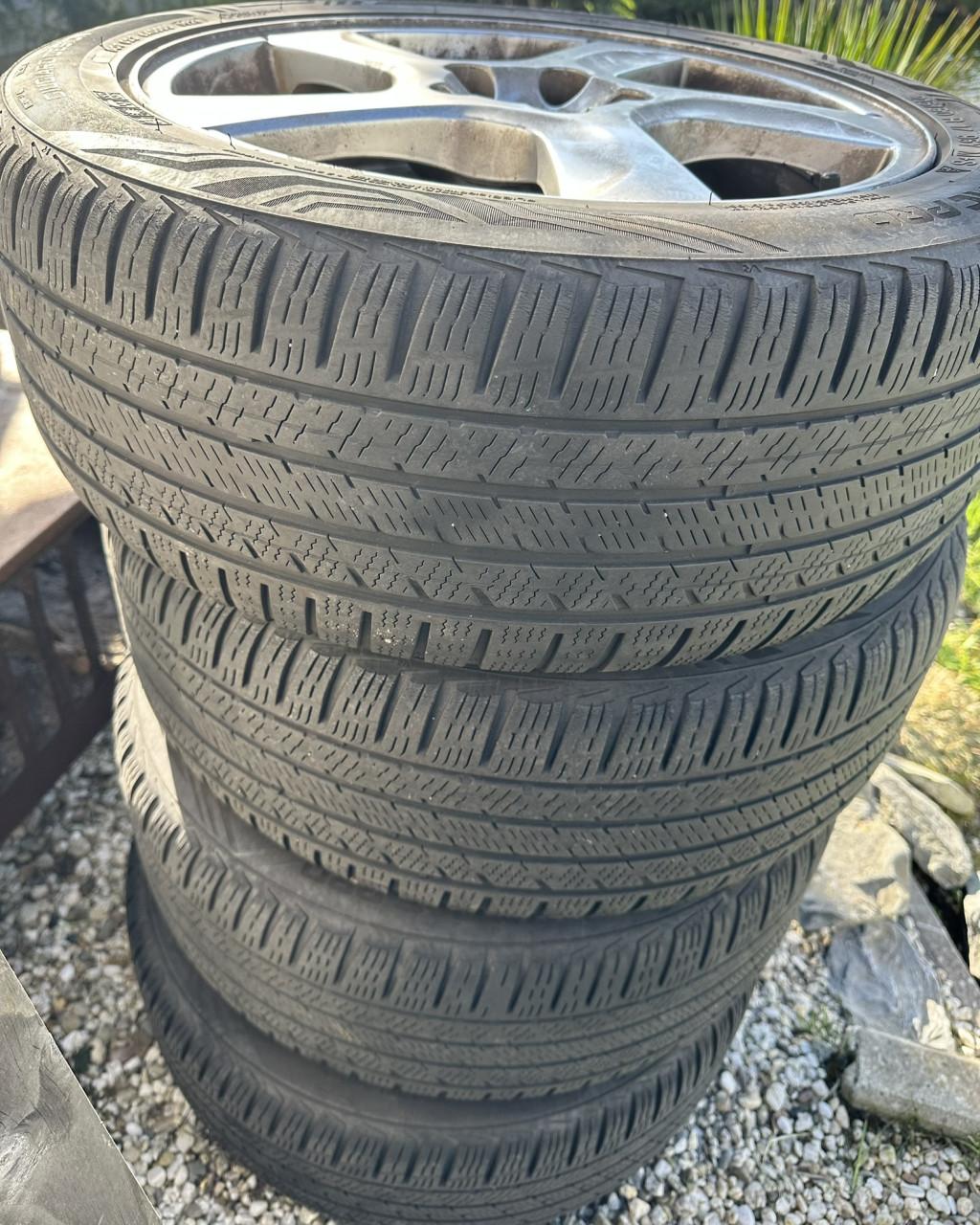 4x Velgen Volvo V60 (all season banden kunnen nog eventjes mee)