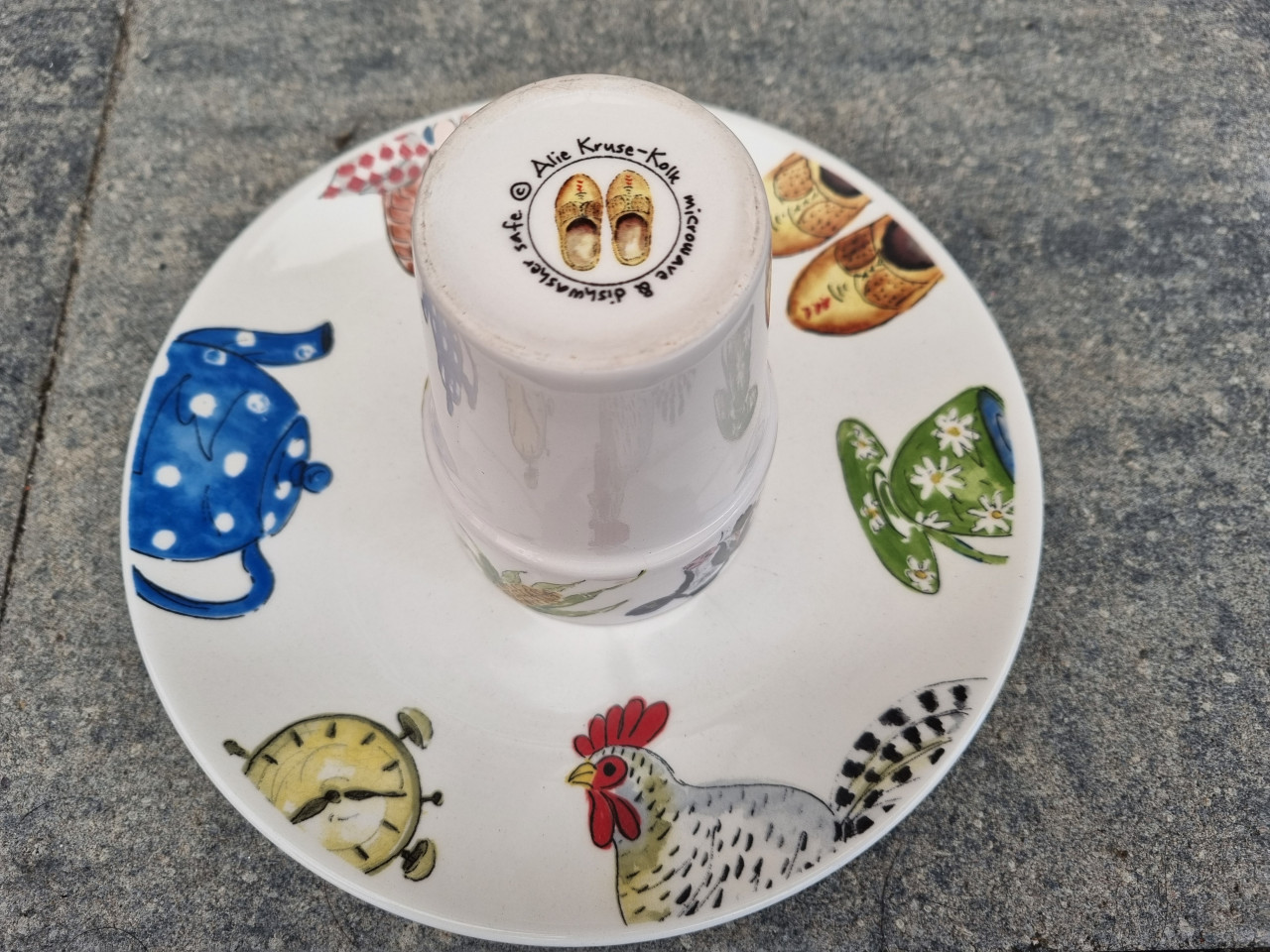 Ontbijtbord met mok.