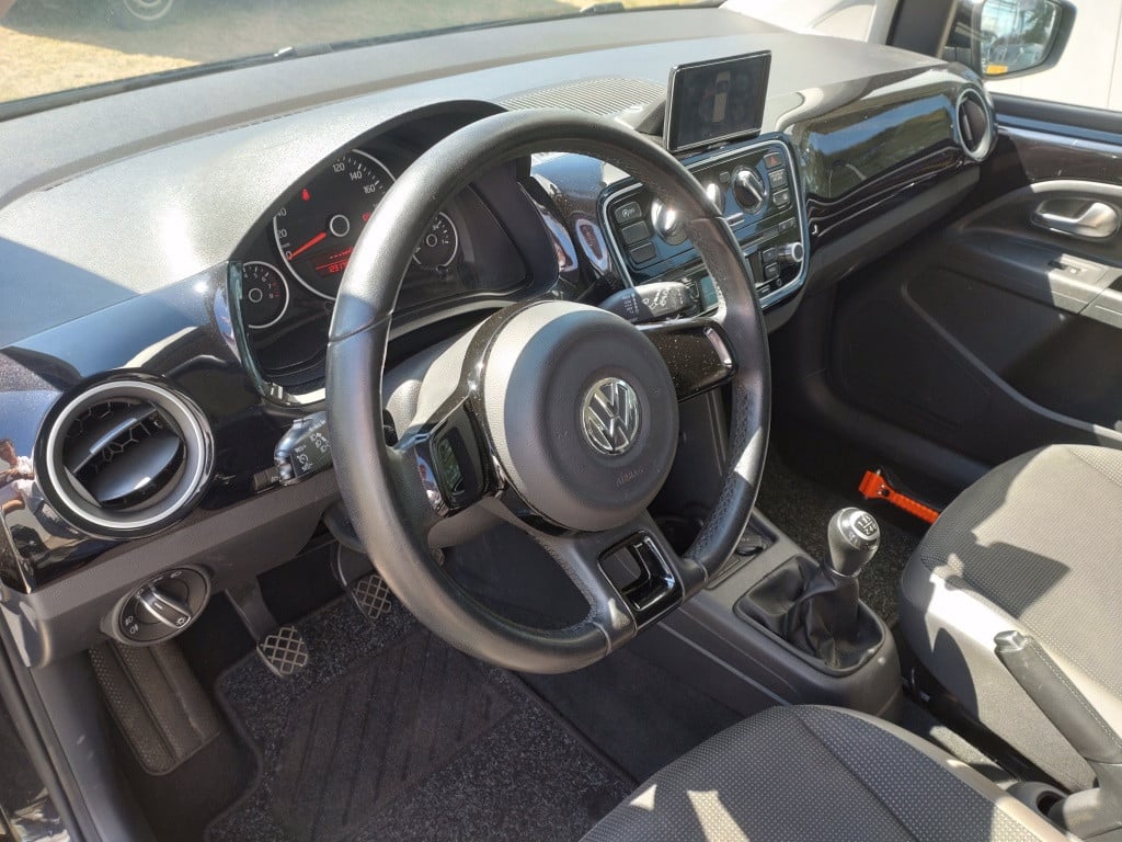 Volkswagen UP! 1.0 high up! blue motion