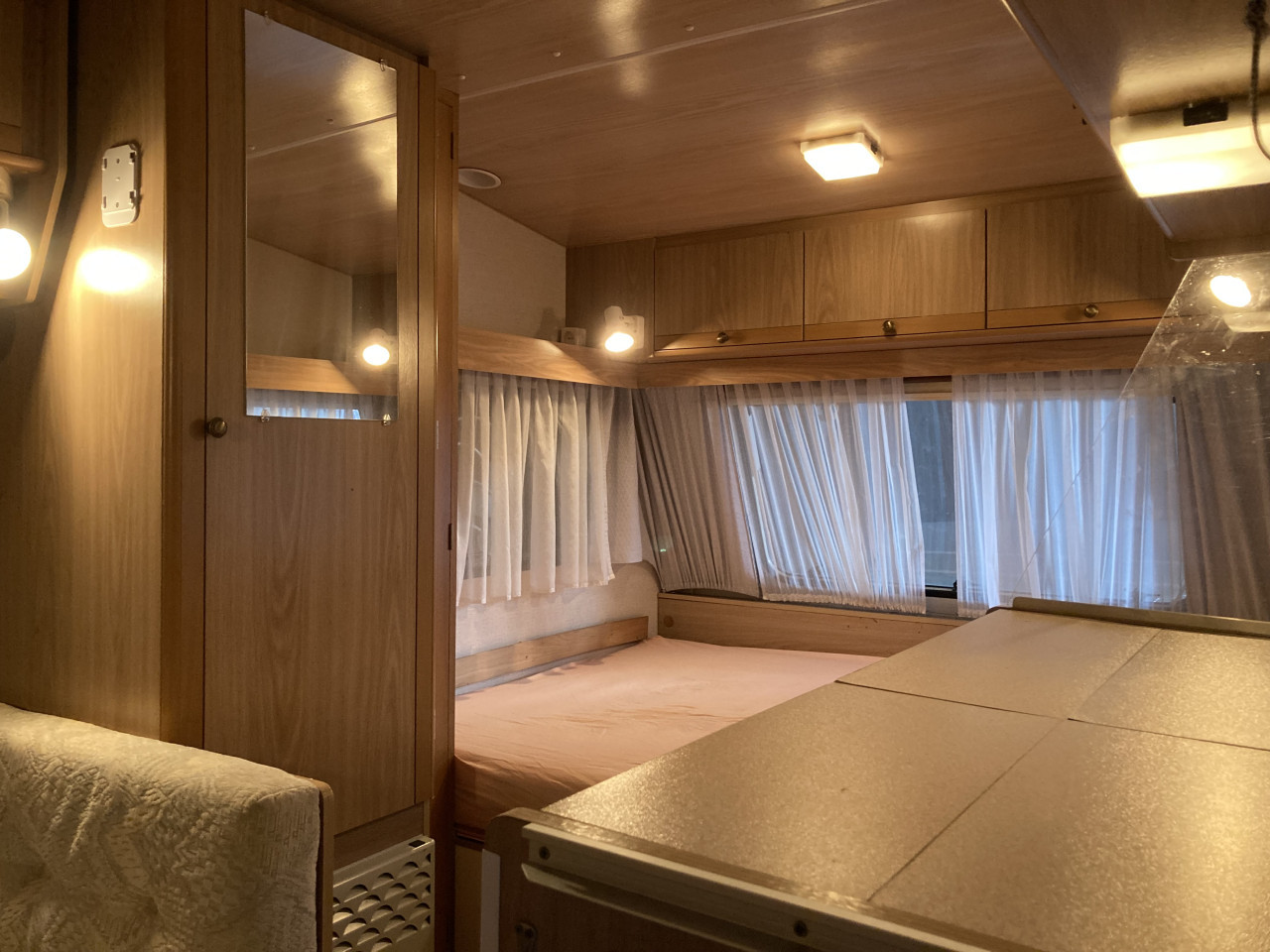 Caravan Sterckeman Fjord 390T met ruime  voortent en sanitaire ruimte!!
