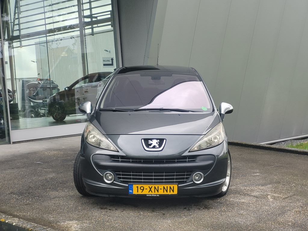 Peugeot 207 1.6-16v t rc