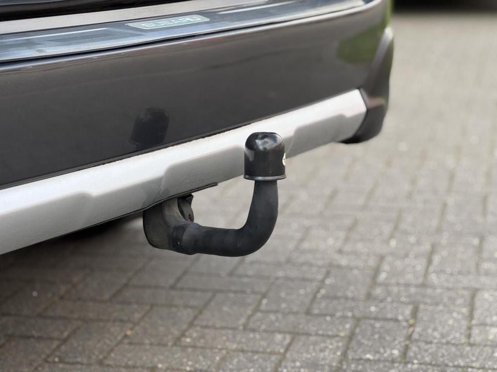 Subaru Outback 2.5i premium nl-auto incl. trekhaak afneembaar!