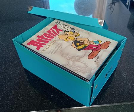 Doos vol Asterix-stripboeken