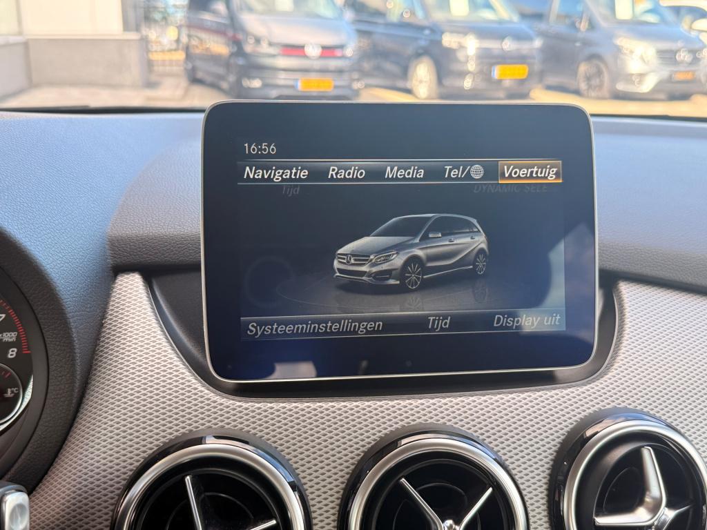 Mercedes-Benz B-Klasse b180 | navi | half leder | stoelverwarming | trekhaa