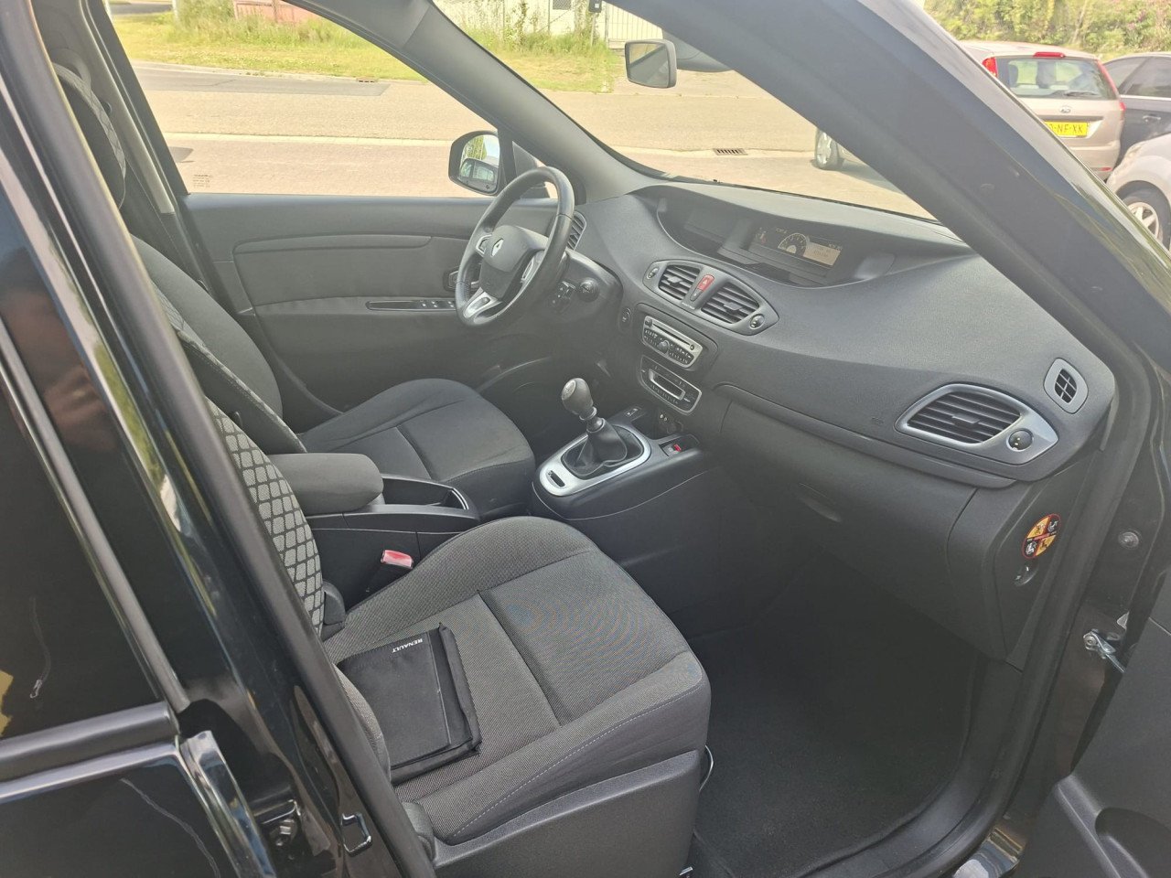 Renault SCENIC 1.5 DCI Expression 5drs bj:2011 airco i.z.g.st