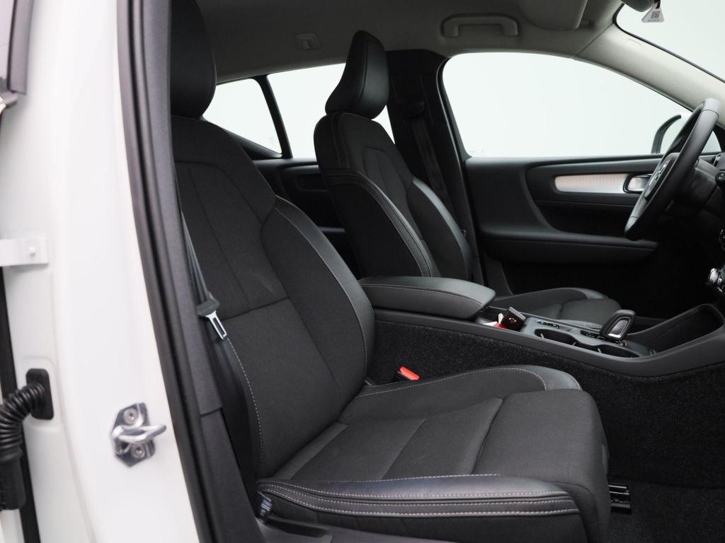 Volvo XC40 1.5 t5 recharge inscription expression | automaat | apple carpla