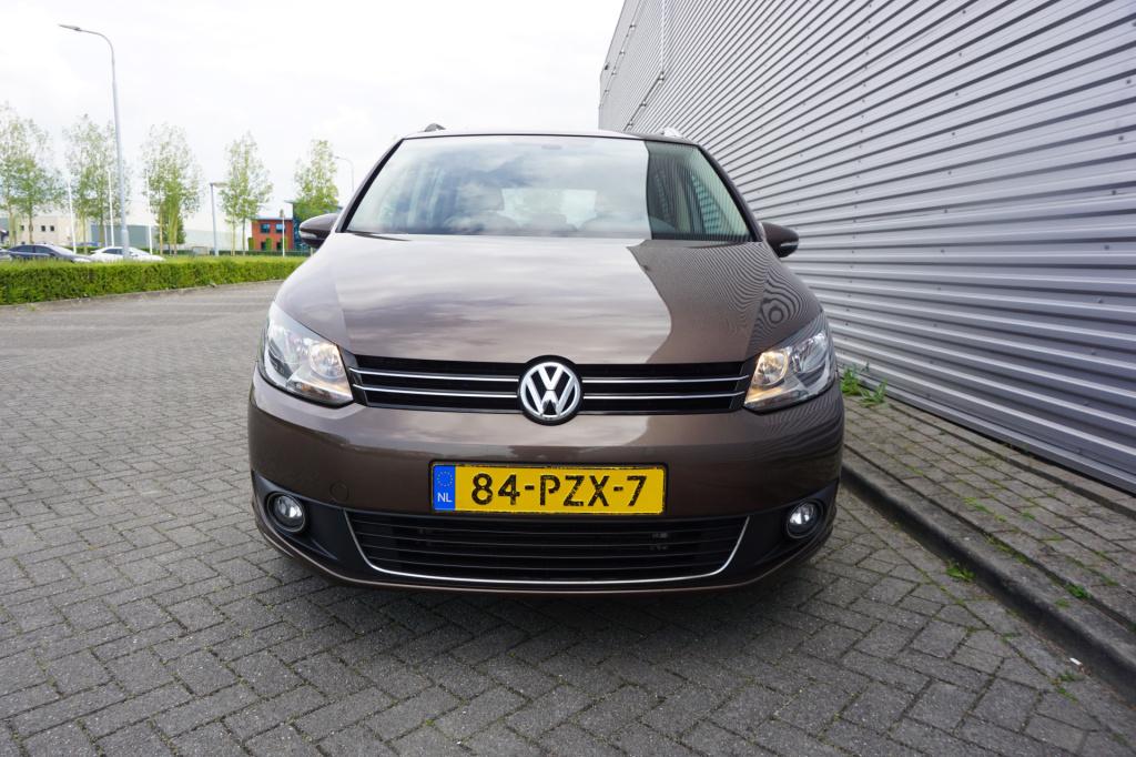 Volkswagen Touran 1.2 tsi highline bluemotion airco / navi / cruise / elekt