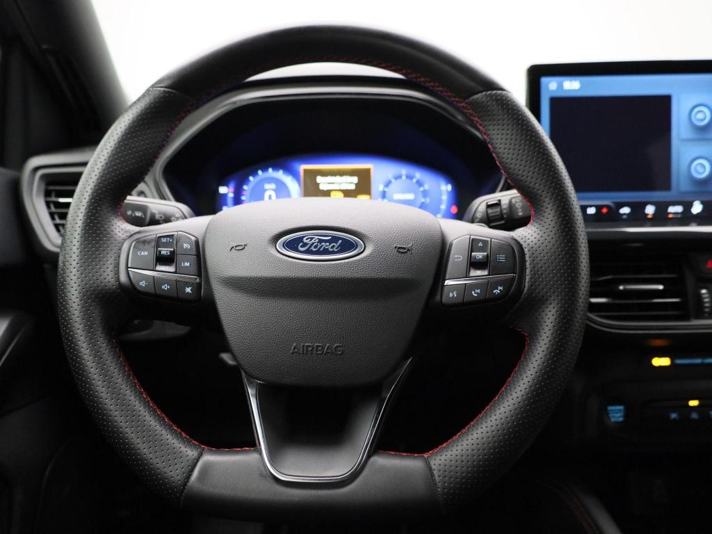 Ford Focus wagon 1.0 ecoboost hybrid st line x