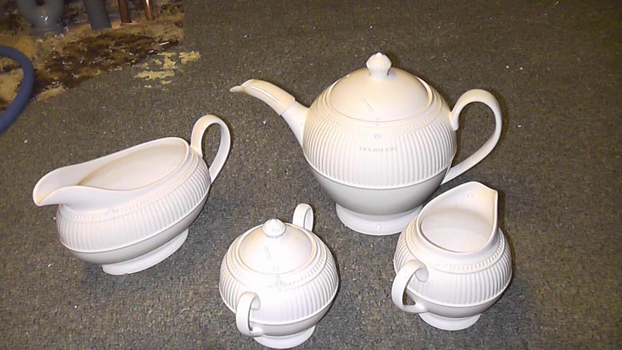 WEDSWOOD  SERVIES