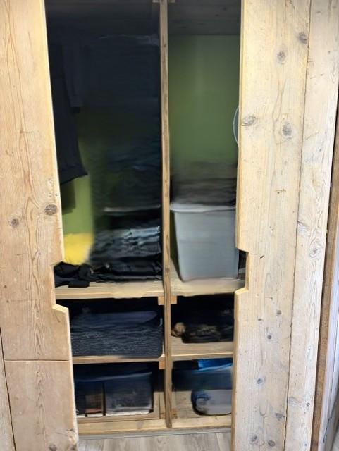 Robuuste steigerhouten kast