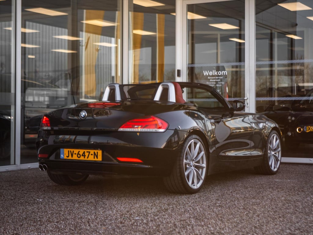 BMW Z4 sdrive23i 204pk executive | leder | stoelverwarming | navigatie | pd