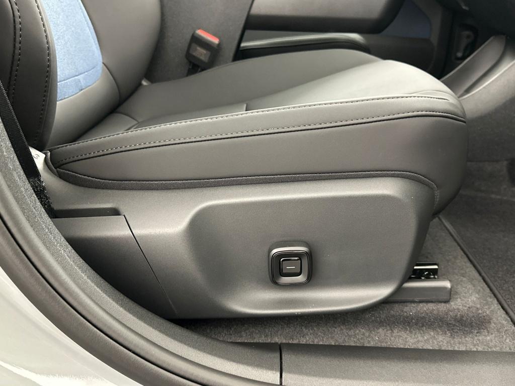 Volvo Ex30 cross country p5 long range ultra europa